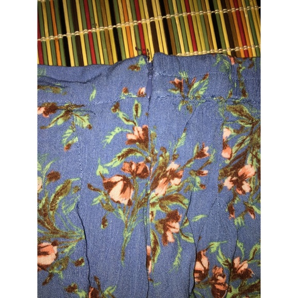 Altar’d State Shorts - Picture 5 of 6